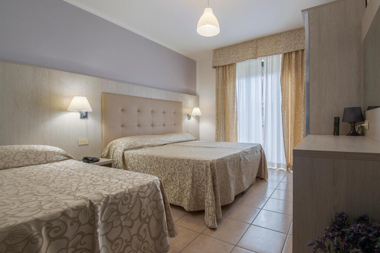 Hotel Dei Tigli Lido di Camaiore Exterior photo