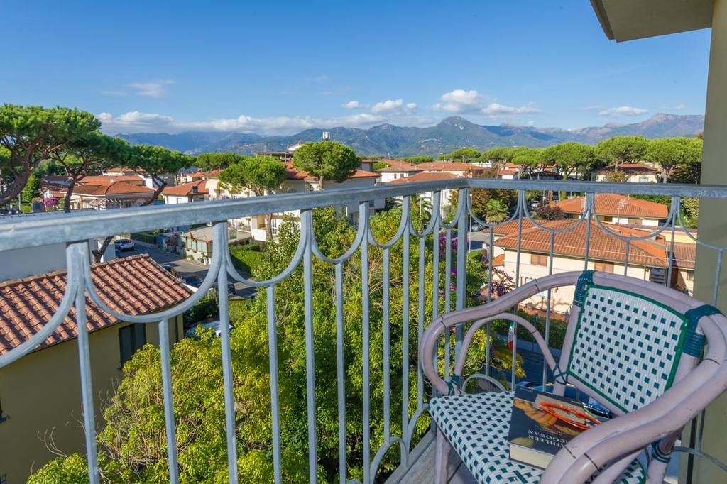 Hotel Dei Tigli Lido di Camaiore Exterior photo